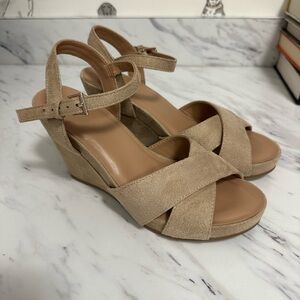 Women’s wedges.